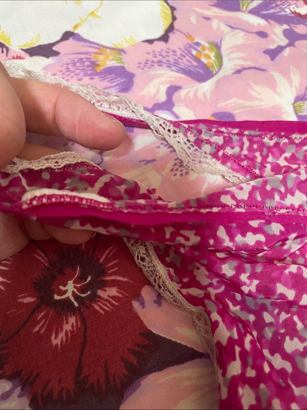 Calvin Klein Pink Floral-Print Lace-Trim Thong - Picture 2 of 4